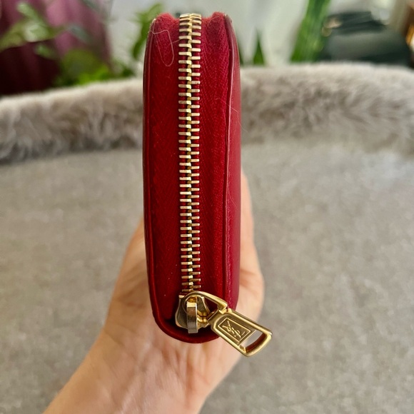 YSL Cassandra Continental Wallet - Picture 5 of 10